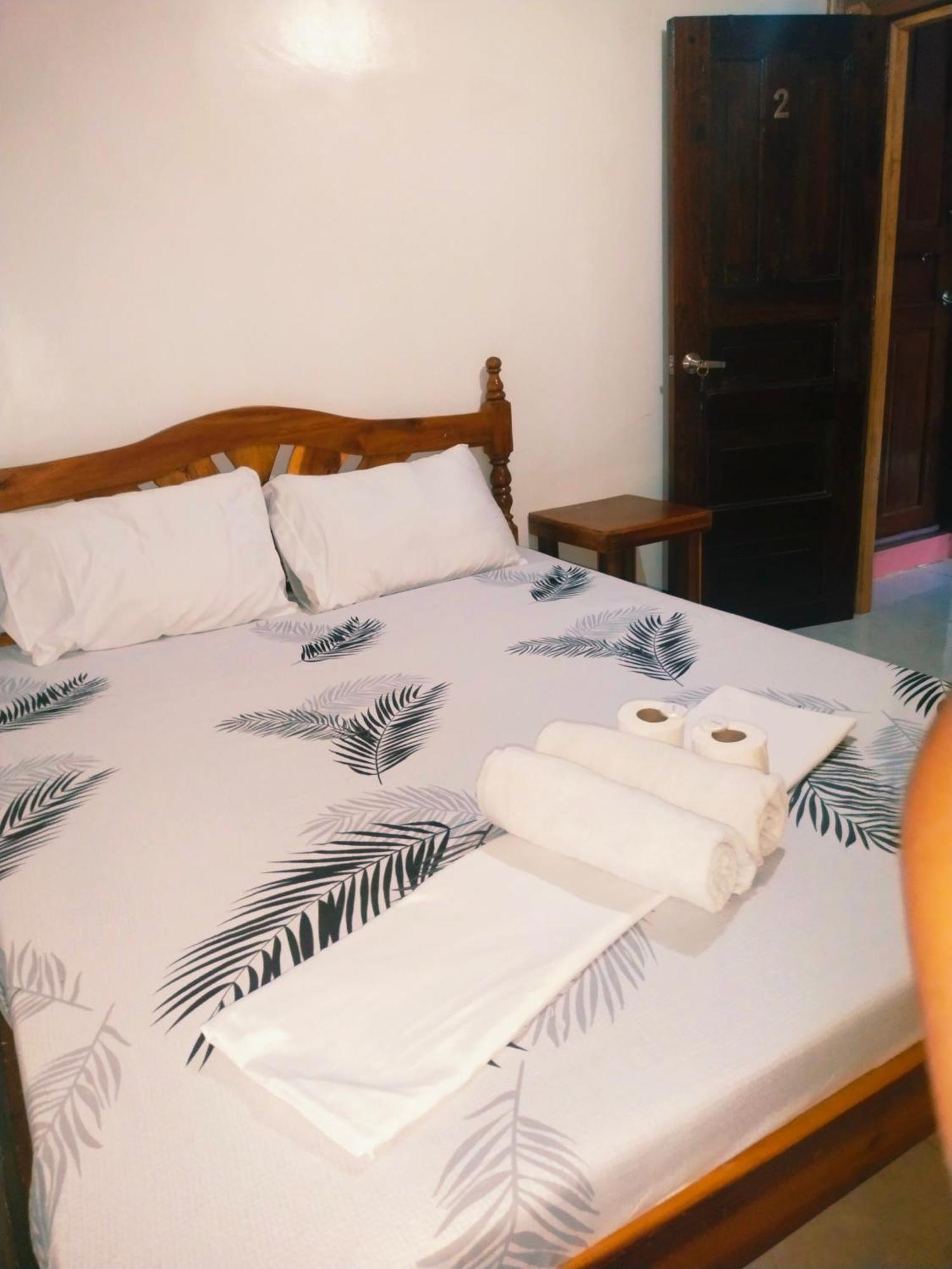 Ziah'S Guest House San Vicente  Habitación foto